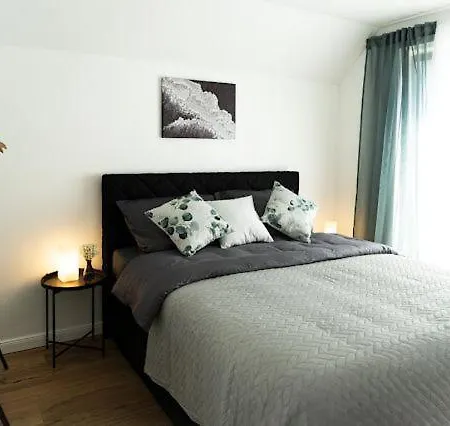 Flussblick Am Toepferberg 7 Apartment *
